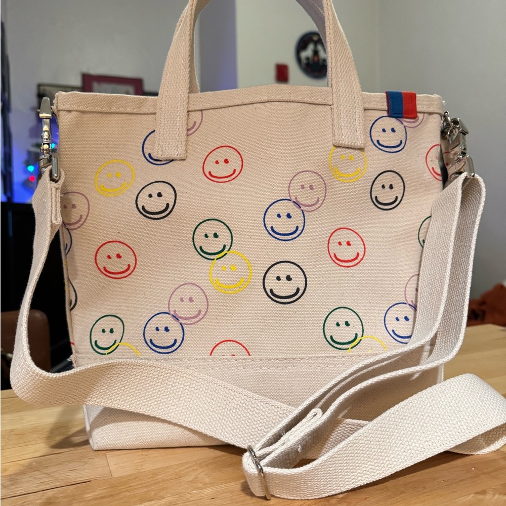 KULE Smiley Face Canvas Bucket Bag NWOT - Picture 6 of 7